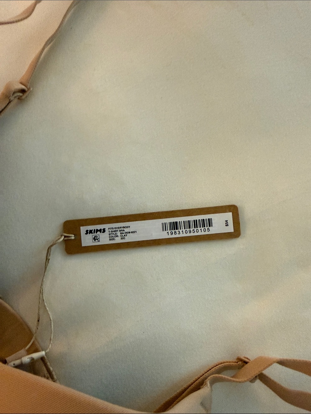 Skims Everyday T-Shirt Bra - Picture 2 of 3